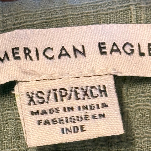 American Eagle Outfitters Green Puff Sleeve Crop Blouse - Picture 4 of 4